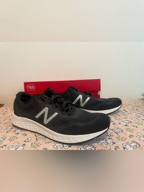 New Balance Black Mesh Running Shoe